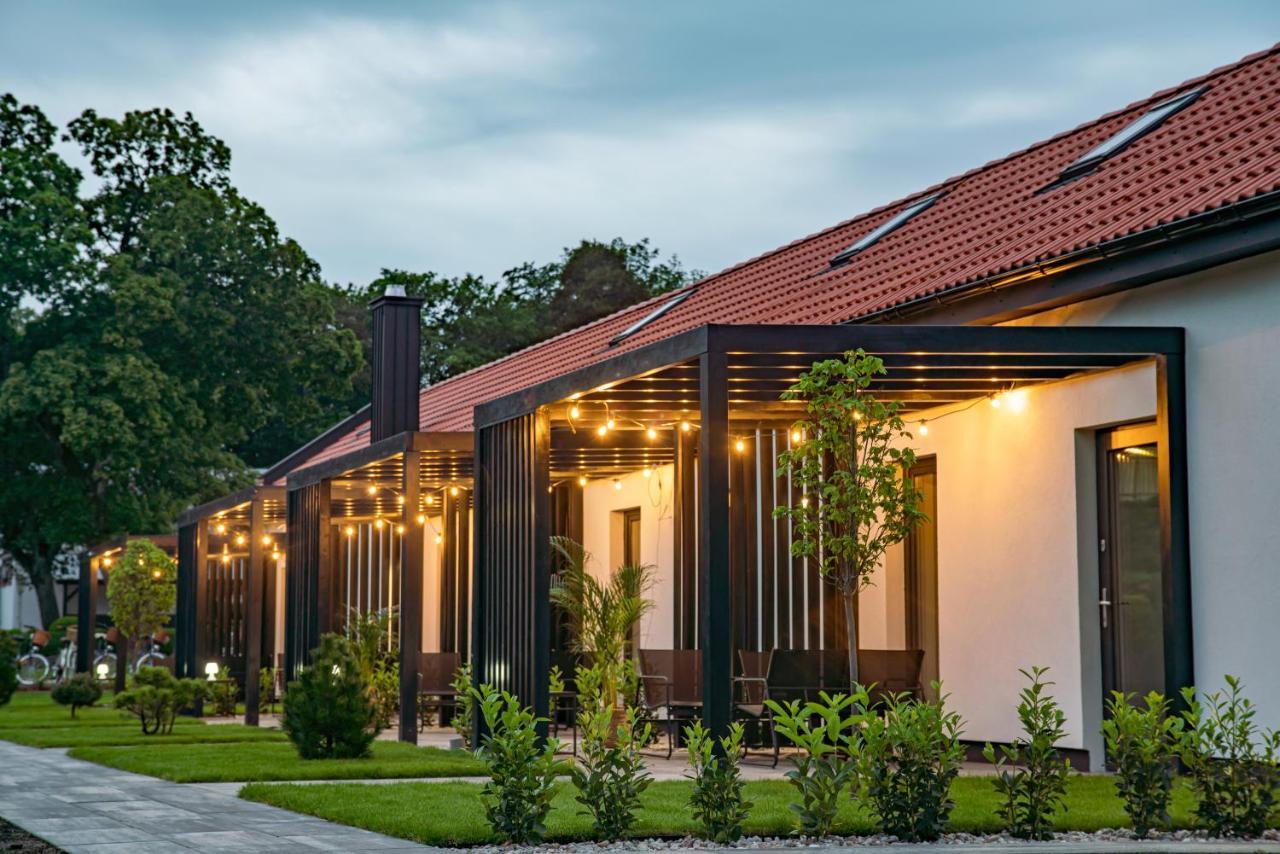 Pod Debami Domki ,Pokoje,Nauka Jazdy Konnej Sarbsk Obok Leby Exterior foto